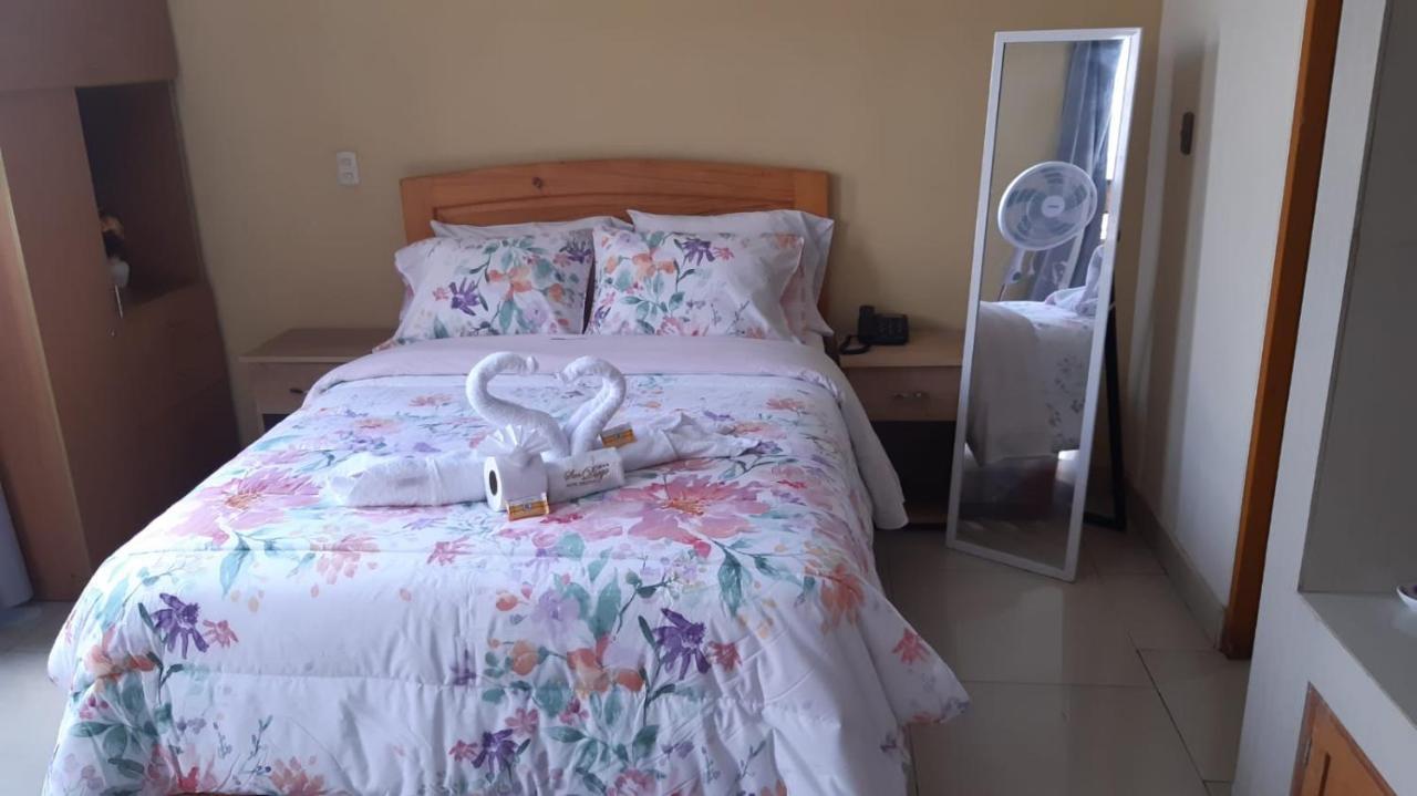 Hotel Ejecutivo San Diego Trujillo Esterno foto