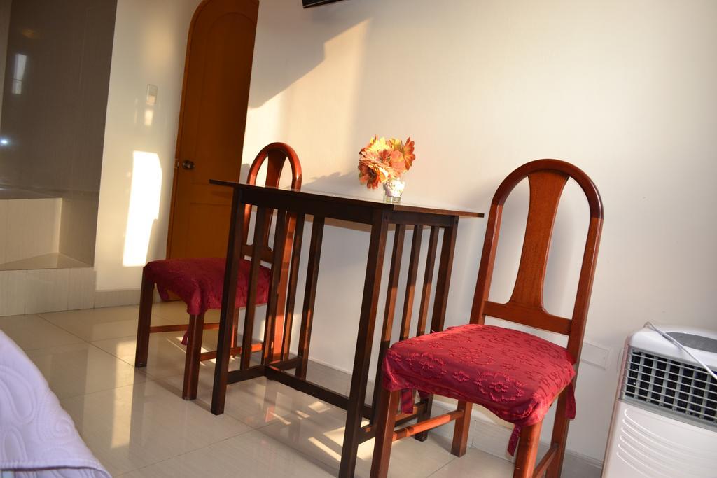 Hotel Ejecutivo San Diego Trujillo Esterno foto