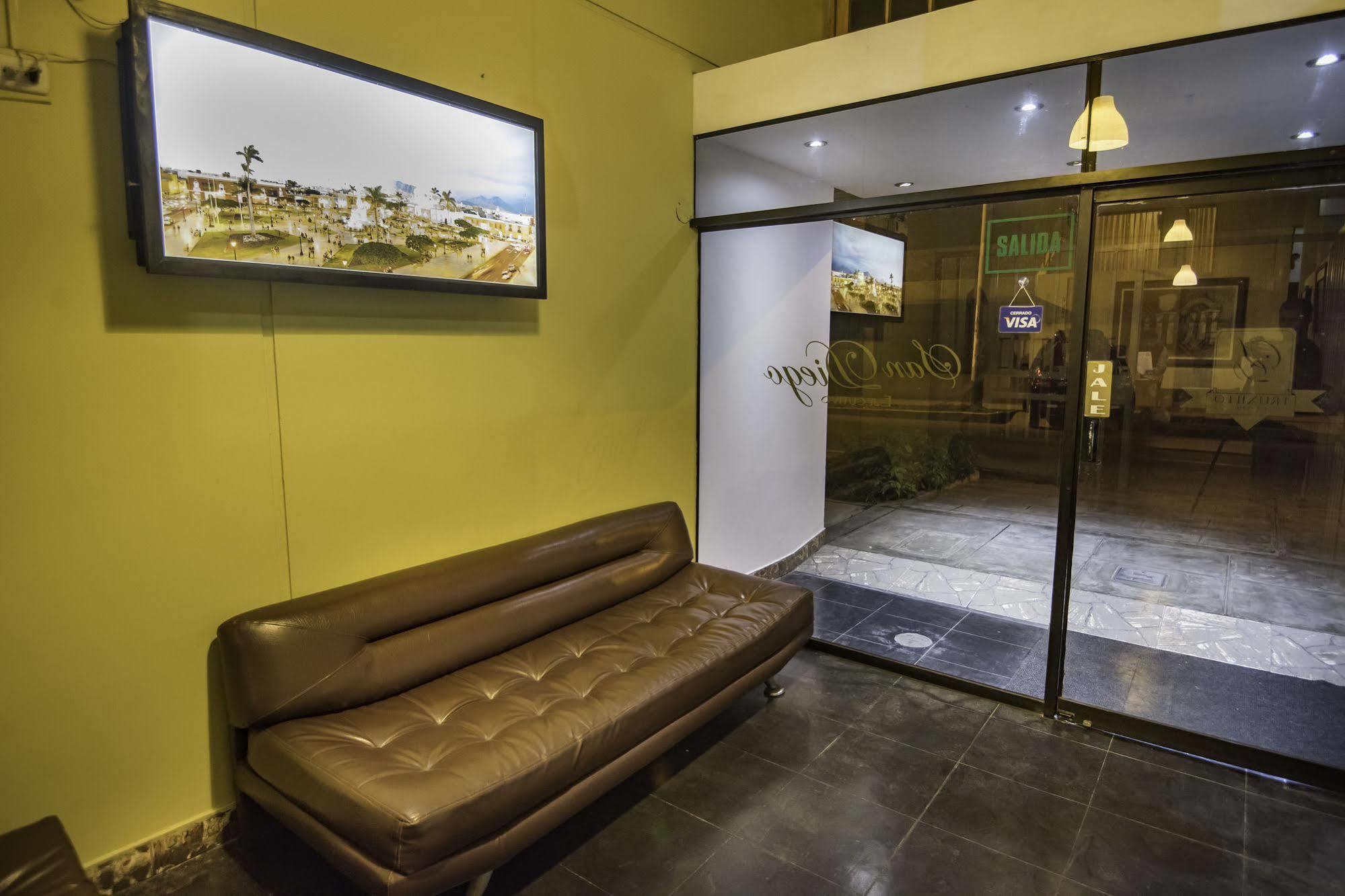 Hotel Ejecutivo San Diego Trujillo Esterno foto