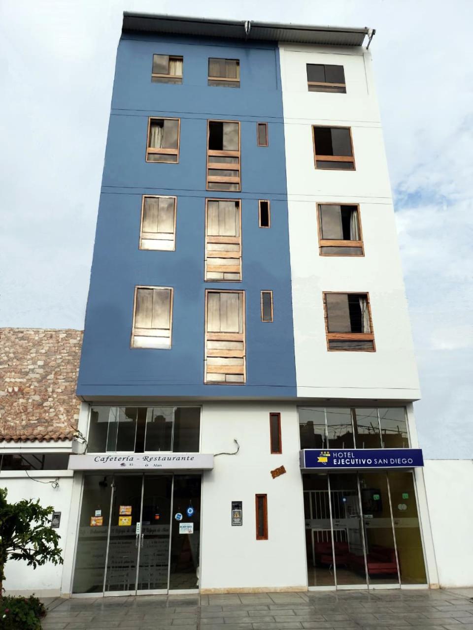 Hotel Ejecutivo San Diego Trujillo Esterno foto